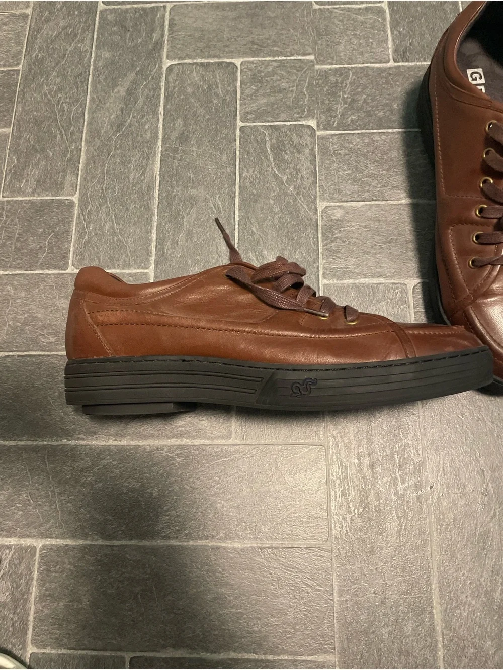 GDEFY Gravity Defyer Leather Shoe - Brown Leather Slip-On Style Sneakers